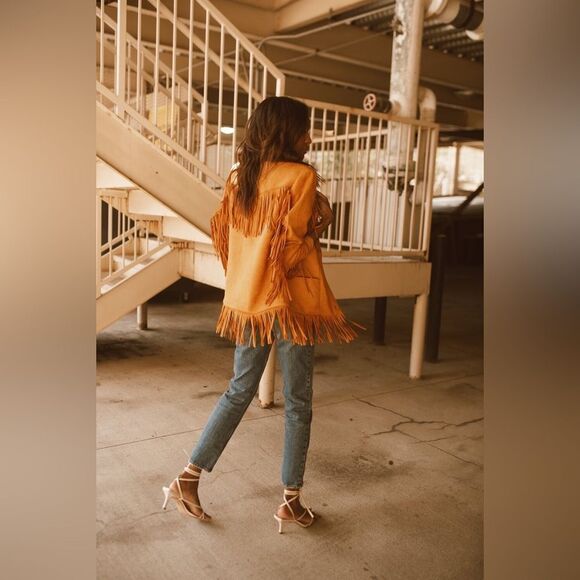 DANIELLE BERNSTEIN NWT Boho Fringed Faux Suede Jacket Camel Size XS Coachella - Picture 4 of 11